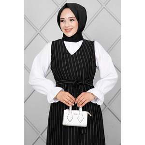 Conjunto de chaleco Hijab a rayas con cuello en V para mujer Color negro - Product Image 2