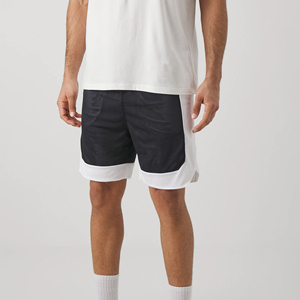 Shorts de sport en maille de haute qualité, shorts de basketball en polyester avec poches, personnalisables, en vente - Product Image 1