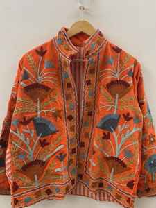 Chaqueta corta de terciopelo bordada Suzani, abrigo llamativo, blazer de terciopelo, chaqueta unisex, regalo para esposa, bolero nupcial. - Product Image 4