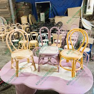 Chaises d'enfants en rotin de style moderne, confortables et élégantes pour les petits explorateurs, pour le salon et la cuisine en plein air. - Product Image 3