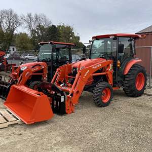 Tractor de Ruedas L4760 4WD de 49HP del 2018 con Caja de Cambios LA1055, Cargador y Cucharón de Acoplamiento Rápido en Excelentes Condiciones - Product Image 1