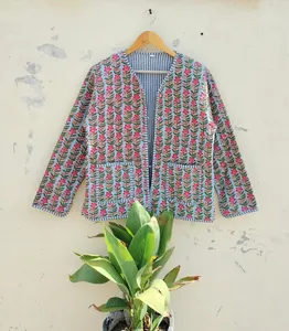 Veste réversible matelassée imprimée à la main indienne pour femmes motif floral toutes saisons manteau d'extérieur en coton respirant Jersey - Product Image 1