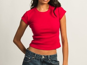 Top corto acanalado de algodón 100% para mujer, ajustado, de manga corta, estilo de cuello, Color sólido, informal, de verano, uso diario con decoración de logotipo - Product Image 2