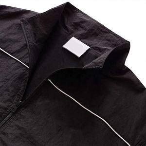 Survêtement d'hiver pour homme personnalisé, de haute qualité, respirant, en coton, avec capuche, comprenant un pantalon fuselé et une veste coupe-vent - Product Image 3