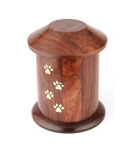 Hand Carved Wooden Cremation <b>Urn</b> for Ashes Wooden <b>Pet</b> <b>Urns</b> Manufacturer Exporters of Wooden <b>Urns</b> - Product Image 3