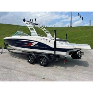 Lancha de Carreras Chaparral 23 SSI 2025, 300HP, Gasolina, Capacidad para 6 Personas, para Lagos y Ríos - Product Image 3