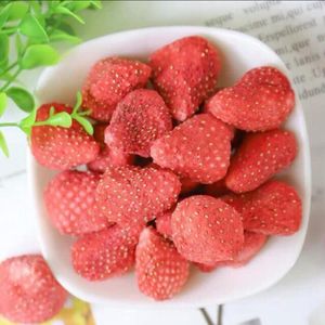 สตรอว์เบอร์รีอบแห้งหั่นเป็นชิ้น น้ำเชื่อมหวาน ผลไม้ทั้งลูกบรรจุภัณฑ์สุญญากาศ จำหน่ายส่ง บรรจุภัณฑ์แบบ OEM - Product Image 2