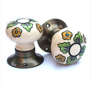 แฮนด์เมดดอกไม้วินเทจสวยเจาะล็อคเซรามิกทองเหลืองโบราณทาสีมือจับประตูลูกบิด [MLH 108] - Product Image 1