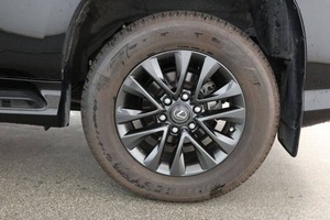 รถ Lexus GX 460 ปี 2023 สภาพดี ใช้งานน้อย สร้างขึ้นตามมาตรฐาน - Product Image 6