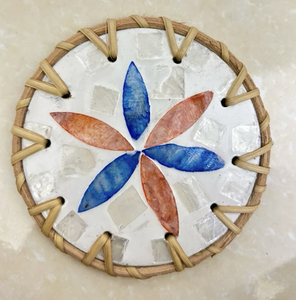 Posavasos de Ratán Natural Tejido a Mano con Incrustaciones de Nácar para Protección de Vasos y Mesas, Hecho a Mano en Vietnam - Product Image 2