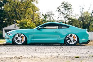 Mustang Premium Coupé 2021 Diseñado para SEMA 2021 - Product Image 2