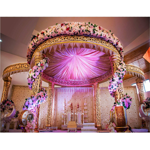 Mandap Tradicional Gujarati para Bodas, Mandap Indio de Lujo con Tallado Dorado, Decoración para Bodas Hindúes, Mandap Dorado Tallado para Bodas en EE. UU. - Product Image 1