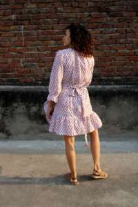 ชุดเดรสผ้าฝ้ายอินเดียทำด้วยมือชุดเดรสลำลองส่วนตัวพิมพ์ลายบล็อกอินเทรนด์ใส่ในฤดูร้อนสไตล์ไม่เหมือนใครของขวัญที่สมบูรณ์แบบตามธรรมชาติ - Product Image 4