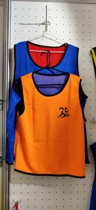 Bavoirs de sport en maille de polyester multicolore brillant de la meilleure qualité Accessoires essentiels pour les joueurs de basket-ball et de football - Product Image 4