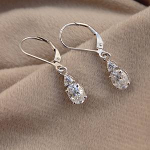 Pendientes minimalistas de estilo vintage con palanca trasera de Plata de Ley 925 de moissanita de corte ovalado y trillón, pendientes de piedra blanca - Product Image 5