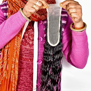 ผมต่อแบบอินเดียแท้ 100% ไม่ผ่านกระบวนการ 2*6 แบบไม่มีการแปรรูป ขายส่ง ผมเวอร์จิน จัดเรียงเกล็ดผม ต่อแบบด้วยเครื่องจักร แบบดับเบิ้ลเวฟท์ - Product Image 4