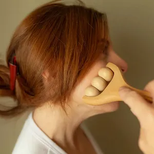 Bastoncini e Sfere per Massaggio in Legno Personalizzati Americio - Gadget Unici per Relax e Comfort - Product Image 1