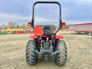 Nouveau Mini Massey Ferguson Mini chargeur tracteur 4WD 2025 utilisé Massey Ferguson 1835E 1E.35 Compact 4x4WD utiliser le tracteur Massey Ferguson - Product Image 2