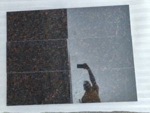 Le granit brun bronzage couvre de tuiles l'ordre pur de quantité en vrac de granit de 600x300mm 300x300mm disponible - Product Image 2