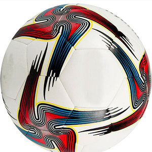 Ballon de football en cuir PU cousu à la machine de haute qualité, taille 5, ballon d'entraînement durable, motif rayé blanc, fabriqué au Pakistan - Product Image 1