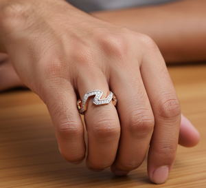 Anillo de Hip Hop para Hombre, Diseño en Z, Dos Tonos, Oro Rosa con Diamantes, para Boda - Product Image 2