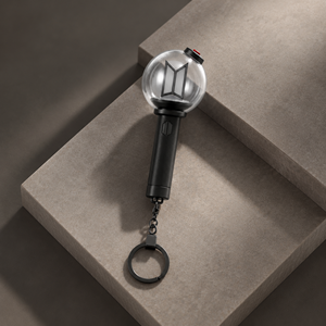 พวงกุญแจแท่งไฟเรืองแสงอย่างเป็นทางการของวงบีทีเอส รุ่นที่ 4 - Product Image 2