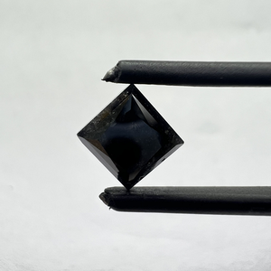 Diamante natural de claridad I1, brillo intenso, ideal para la elaboración de joyas y uso diario, fácil de engastar. - Product Image 3