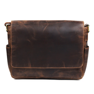 Bolso Minimalista para Portátil de Cuero Genuino Hecho con Cuero 100% Puro que Ofrece un Perfil Elegante y Almacenamiento Funcional - Product Image 2