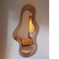 Miroir mural irrégulier décoratif moderne en bois massif, personnalisé à bas prix, pour chambre à coucher et salon