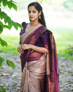 Saree à bordure en jacquard de soie d'art magnifique avec chemisier de course non cousu pour femmes vêtements de mariage exportations de vesta de fête - Product Image 4