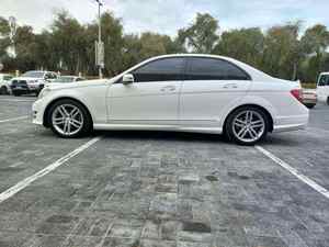 Berline de luxe d'occasion 2020, conduite à gauche, traction avant, sièges en cuir, régulateur de vitesse, toit ouvrant panoramique, vue 360° à l'arrière - Product Image 6