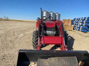 Tractor IH Farmall 75C 2021, 4WD, 70HP, Alta Productividad con Bomba y Caja de Cambios para Agricultura - Product Image 2