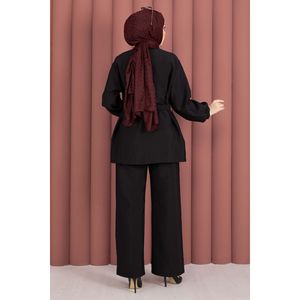 Conjunto de Traje de Dos Piezas para Mujer de Diseñador con Botones Dorados y Cinturón Color Negro - Product Image 6
