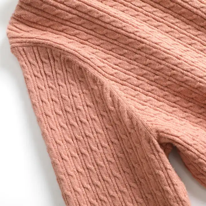 Pull à col roulé coupe ajustée confortable pour femmes Pull en tricot à manches longues avec motif en tricot torsadé Robe de fond assortie - Product Image 3