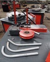 Machine de pliage de tuyaux à plateforme hydraulique électrique CNC 0-180 °   Cintreuse d'angle réglable pour tubes métalliques, machine à cintrer les tubes carrés