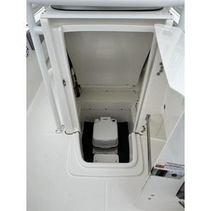 Nouveau produit de fournitures marines Robalo R202EX 2025 - Product Image 4