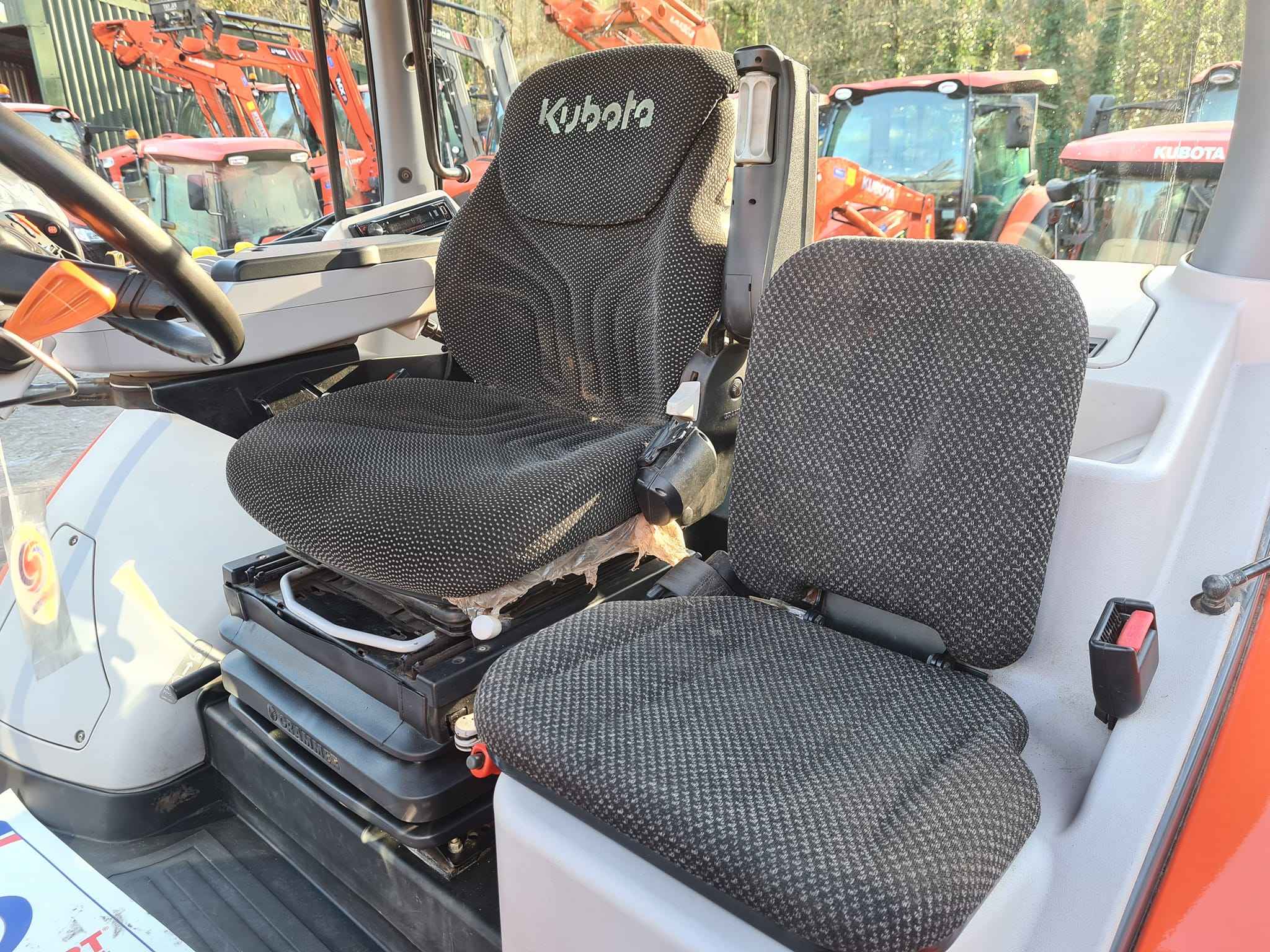2024年新型 Kubota M7171 トラクター 農業機械 カナダ・フランス