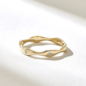 Alliance en or jaune 14 carats avec moissanite taille ronde, certifiée, classique, cadeau d'anniversaire pour filles - Product Image 2