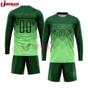 Hauts de maillot de football personnalisés pour femmes 100% polyester à séchage rapide manches courtes Performance optimale pour les ensembles d'uniformes de football - Product Image 4