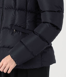 Chaqueta Bomber Profesional de Invierno para Mujer, Color Negro Sólido, Capucha con Logotipo Personalizado, Manga Larga, Acolchada, Impermeable, Cortavientos, de Algodón de Secado Rápido - Product Image 2