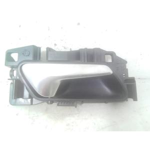 มือจับประตูด้านในขวาหลัง OPEL Corsa F Series 39198475 (19>) - Product Image 1