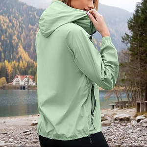 แจ็กเก็ตกันลมผ้ายีนส์น้ำหนักเบาออกแบบได้ตามต้องการสำหรับผู้ชายเสื้อกันฝนกลางแจ้งกันน้ำระบายอากาศได้ดีดีไซน์วินเทจสำหรับฤดูหนาว - Product Image 3