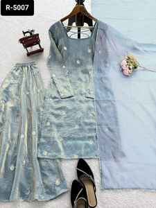 Costume traditionnel indien Fandy Silk Salwar Kameez avec travail de séquence et belle bordure en dentelle Fancy Dupatta pour femmes - Product Image 5