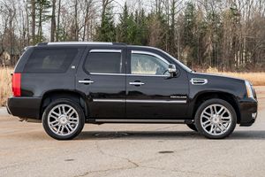 Gran Oferta: Cadillac Escalade Híbrido Edición Platinum 4x4, Listo para Enviar - Product Image 3