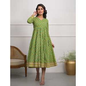 Vestido Verde Angrakha de Algodón con Diseño Personalizado, Cintura Imperio, Transpirable y Elegante para Mujer, Ideal para Días de Fiesta - Product Image 1