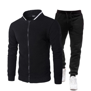Ensemble de survêtements décontractés pour hommes, vêtements de sport légers et confortables, combinaison de jogging pour l'entraînement en salle de sport, la course et les activités de plein air - Product Image 1