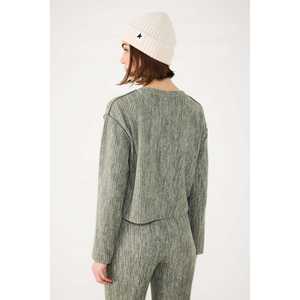 Top Corto Suave con Cuello en V Acanalado - Product Image 5