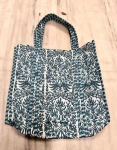 Grand sac à bandoulière à logo personnalisé sac fourre-tout de voyage matelassé oversize léger sacs fourre-tout matelassés pour femme - Product Image 3