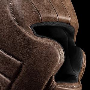 Casque de boxe professionnel sur mesure en cuir pour entraînement de kickboxing chez Qasaab Gloves Company - Product Image 2