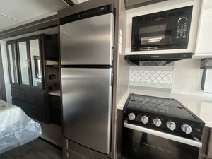 รถบ้านมือสองสภาพดี ปี 2023 รุ่น Thor Ace 29D Class A เครื่องยนต์แก๊ส - Product Image 4